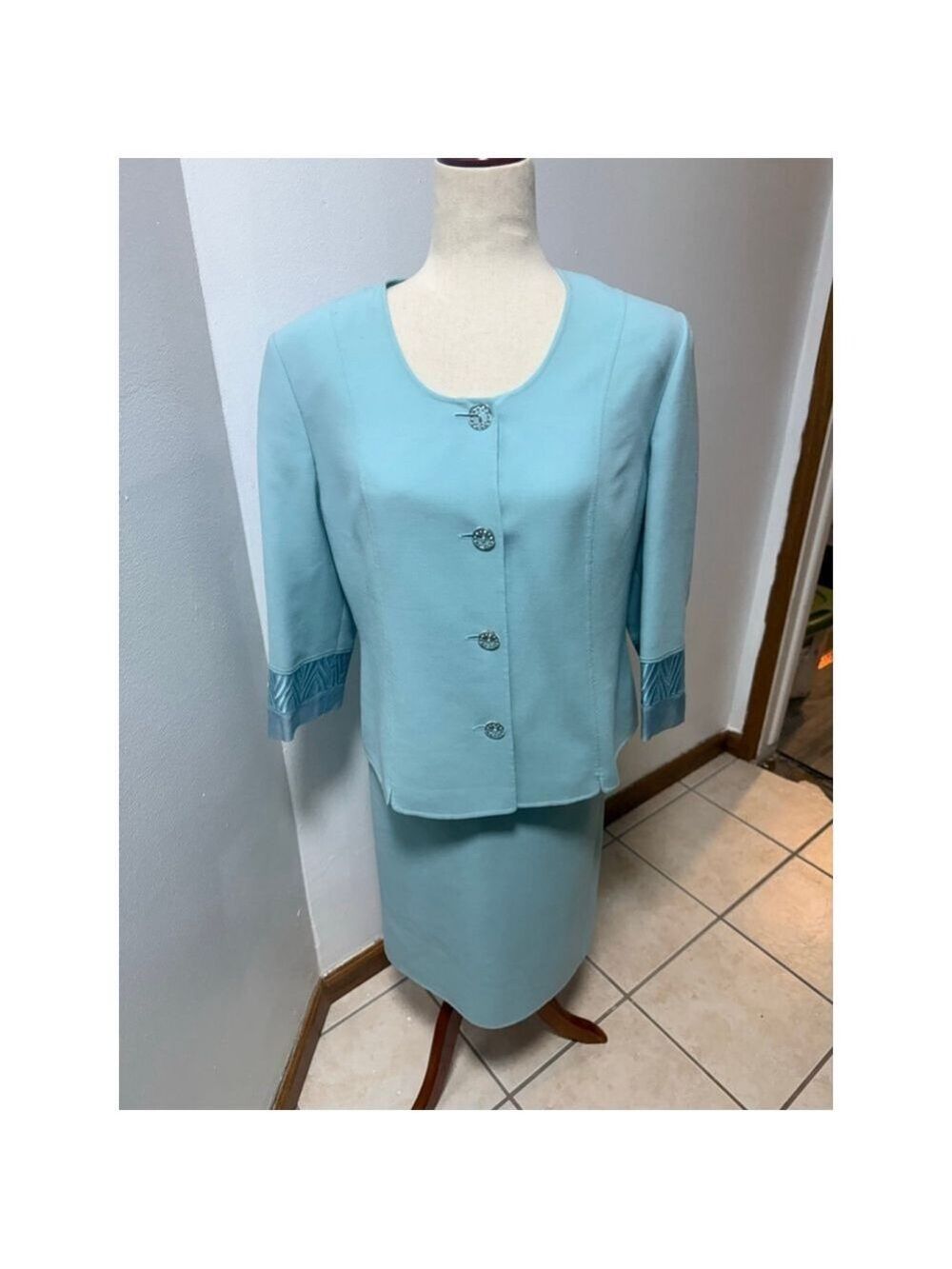Vintage baby blue suit. Italy.size 46 women's skirt top. Large - Picture 15 of 16